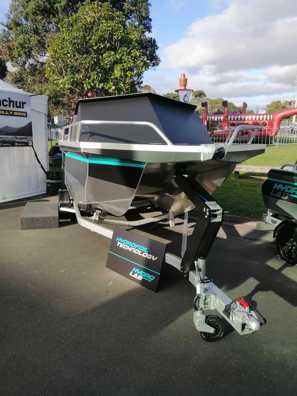 Hydrolab Marine 18ft Semi-foiling Catamaran - Foil 550.