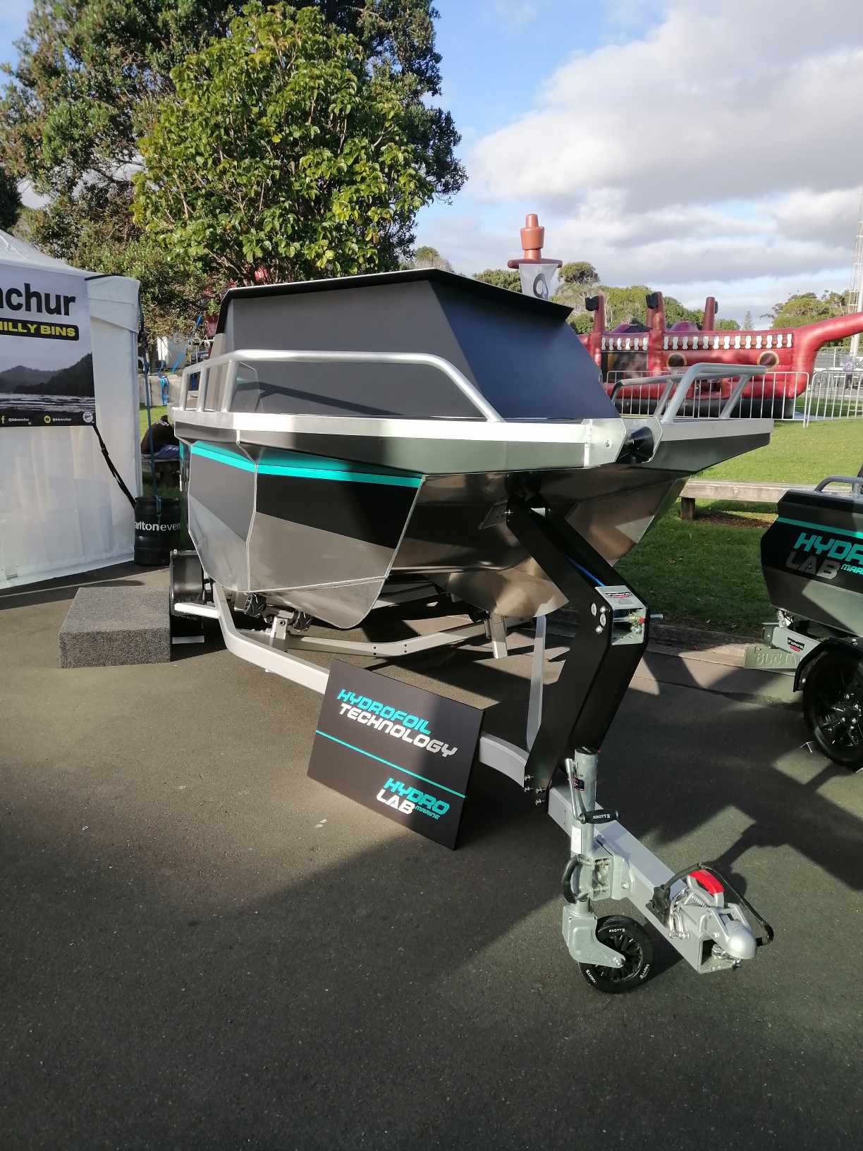 Hydrolab Marine 18ft Semi-foiling Catamaran - Foil 550.