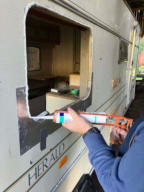550 x 900 RV / Caravan / Van / Horse truck Windows