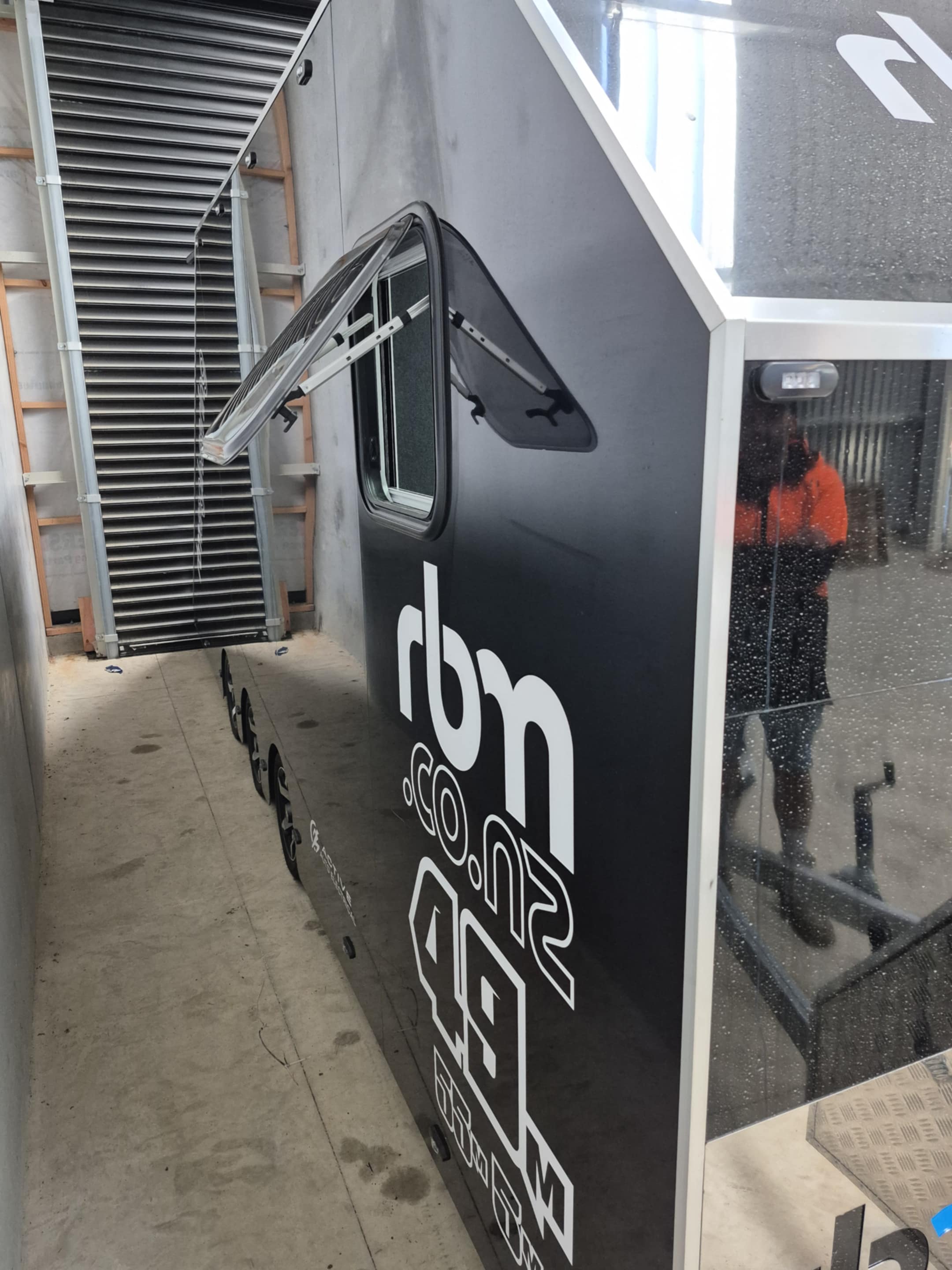 500 x 500 RV / Caravan / Van / Horse truck Windows