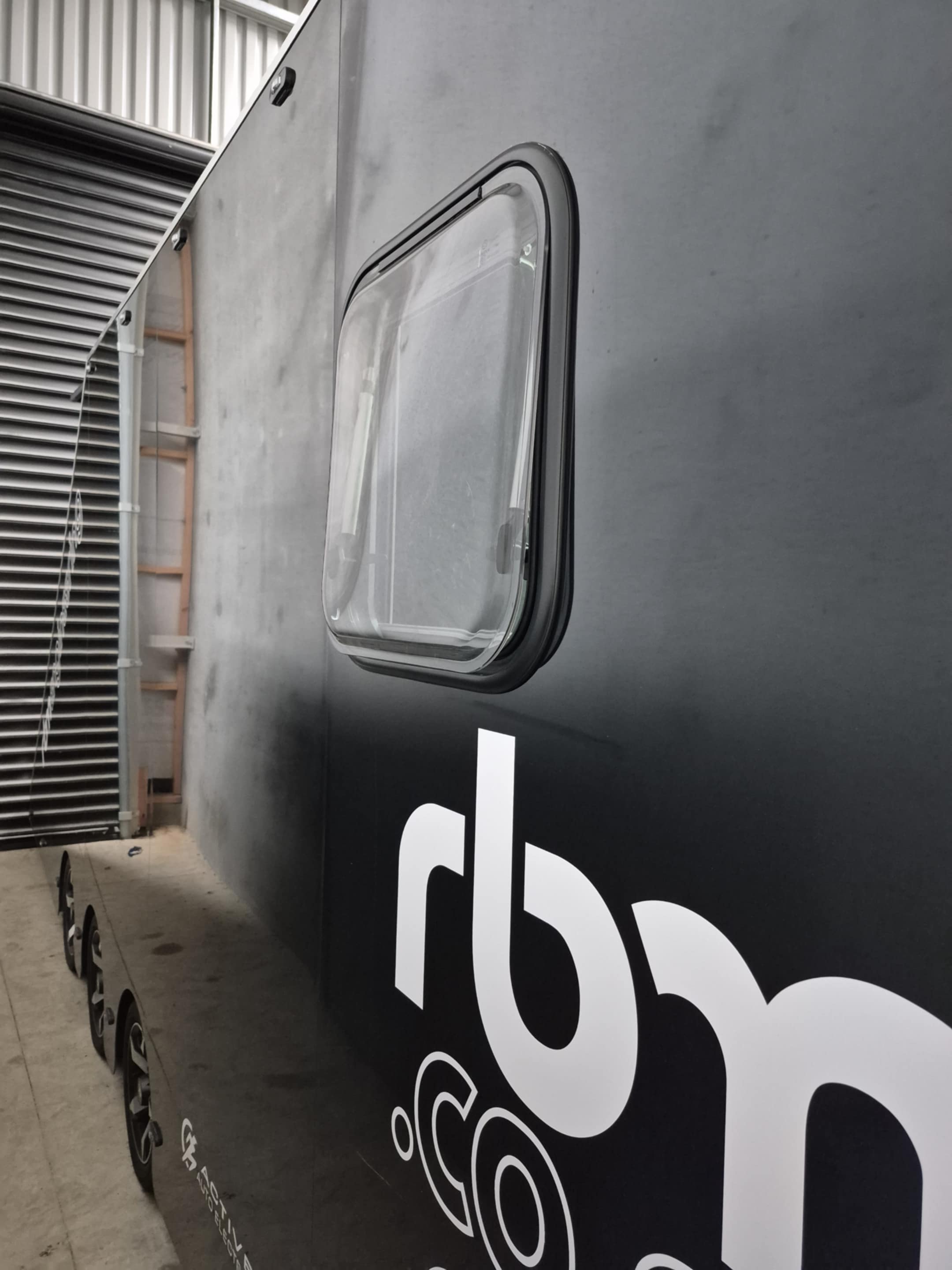 500 x 500 RV / Caravan / Van / Horse truck Windows