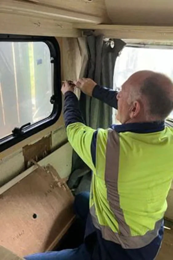 550 x 900 RV / Caravan / Van / Horse truck Windows
