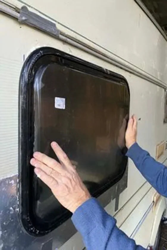 550 x 900 RV / Caravan / Van / Horse truck Windows