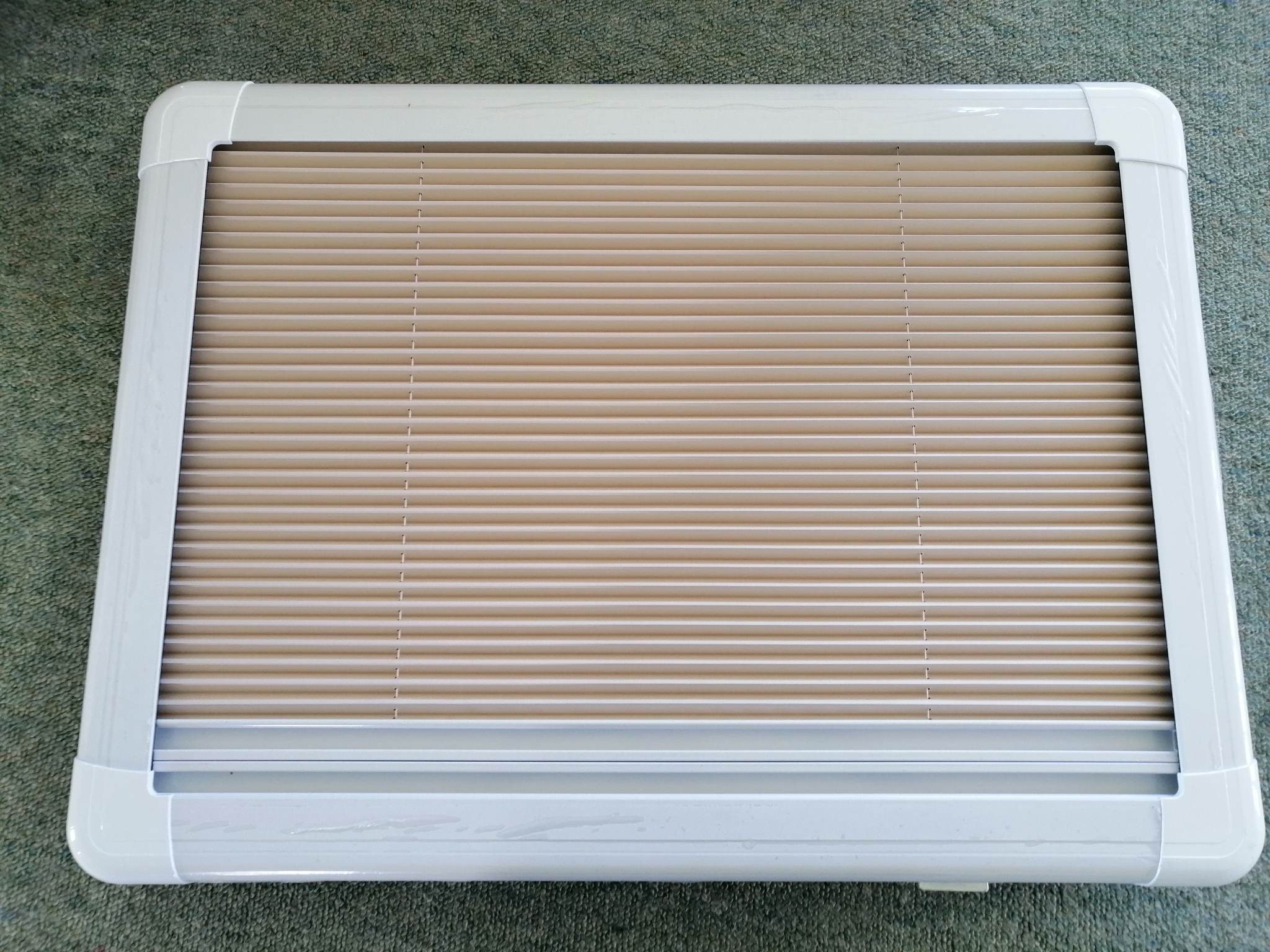 400 x 700 RV / Caravan / Van / Horse truck Windows