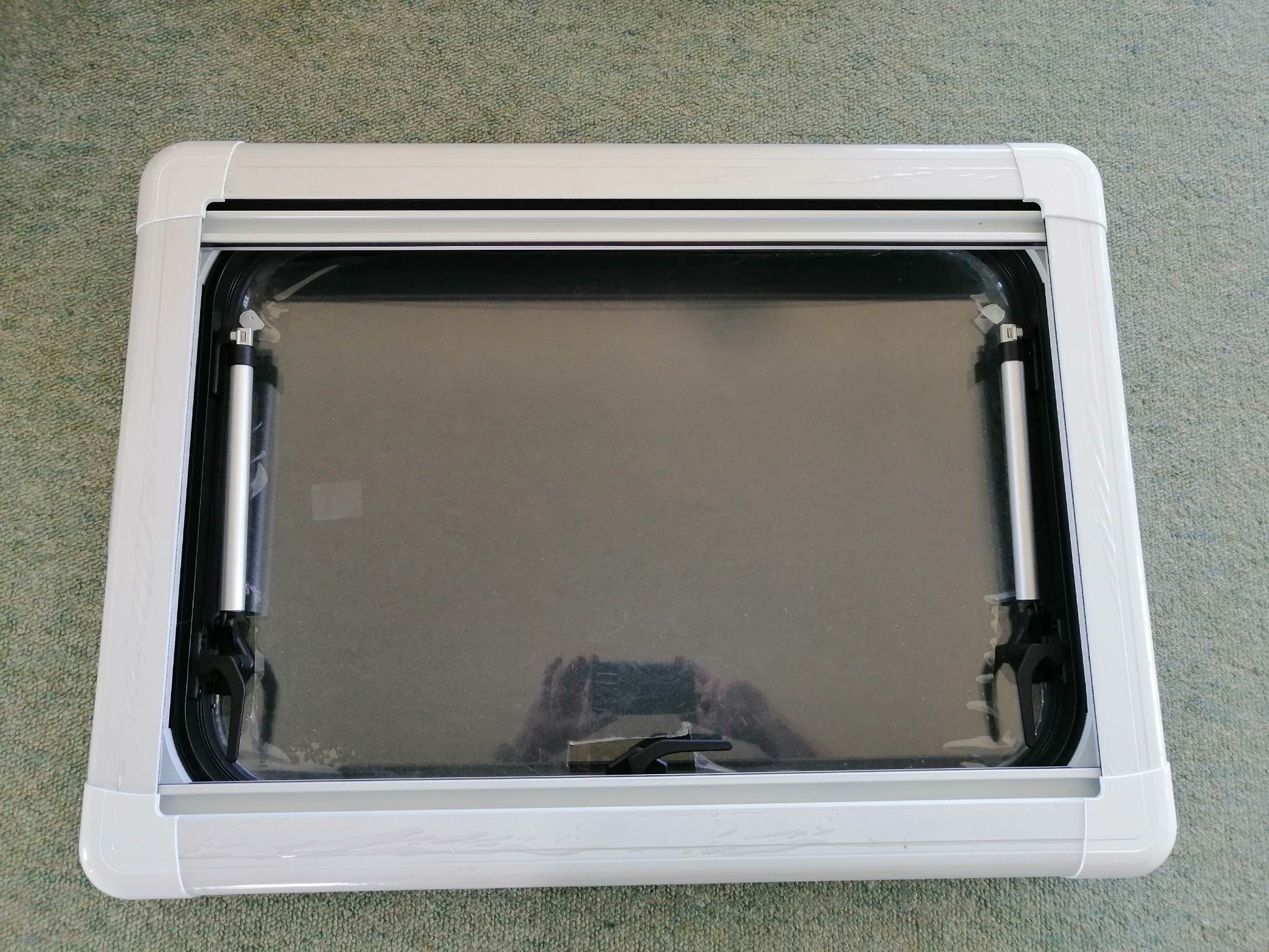 500 x 900 RV / Caravan / Van / Horse truck Windows