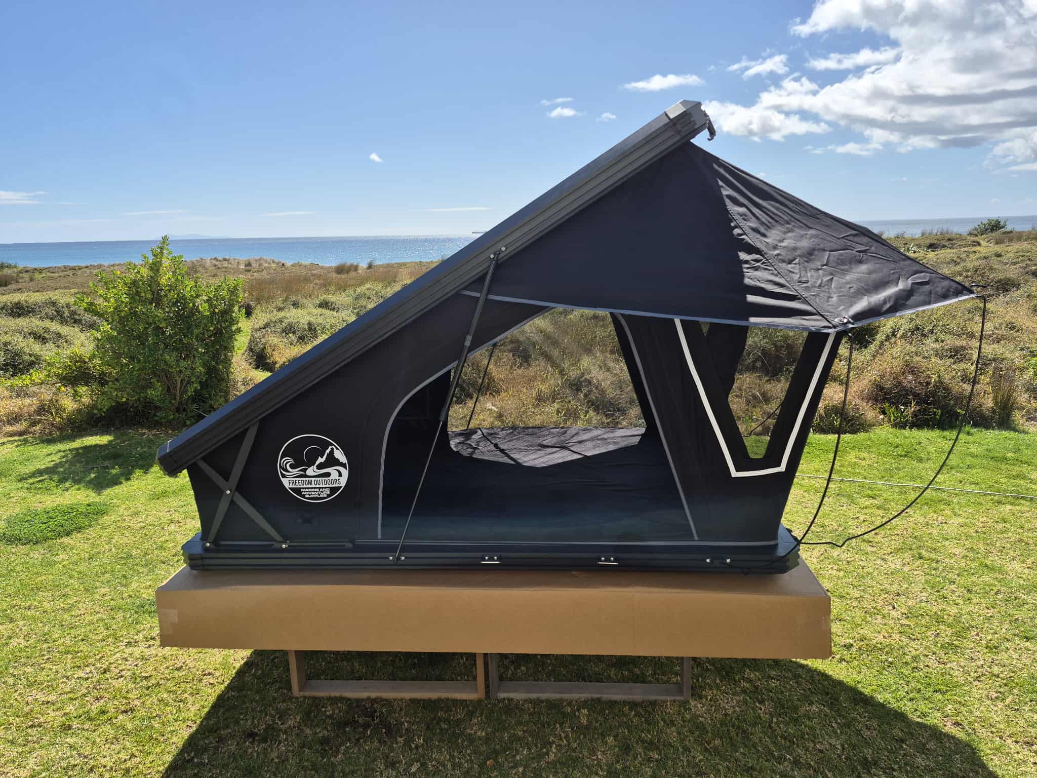 Rooftop tent - X Hinge