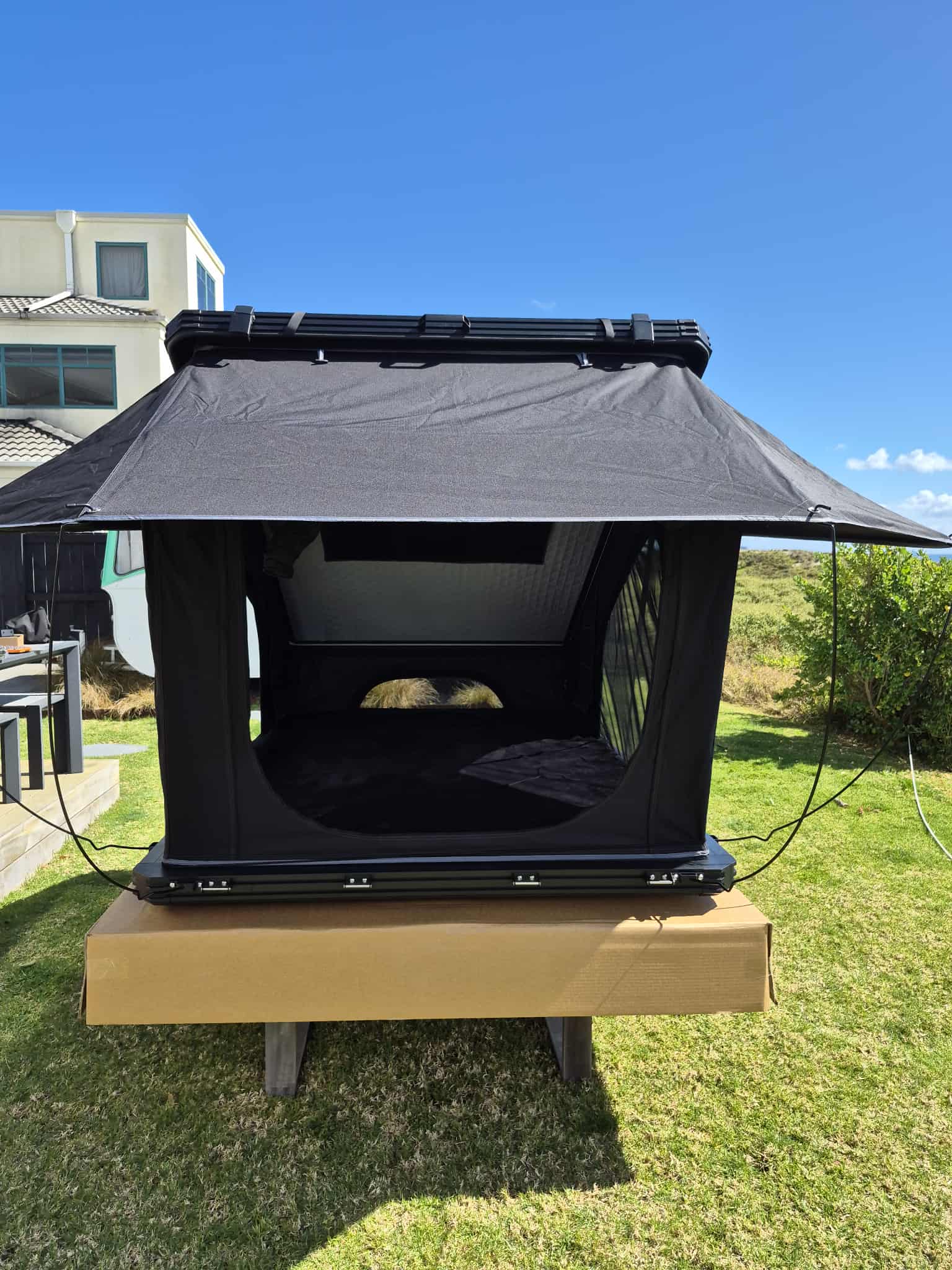 Rooftop tent - X Hinge