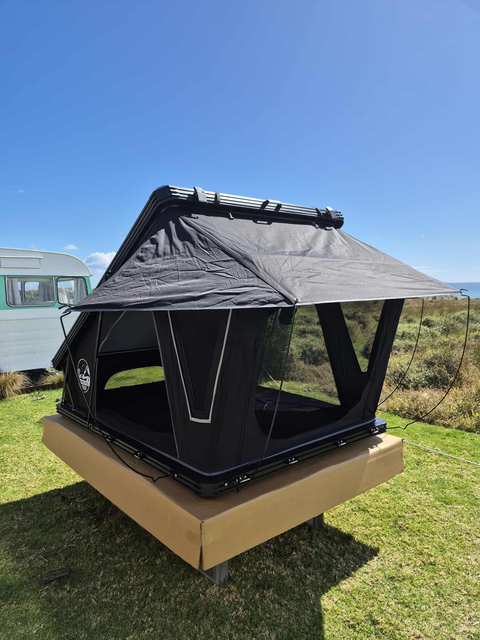 Rooftop tent - X Hinge