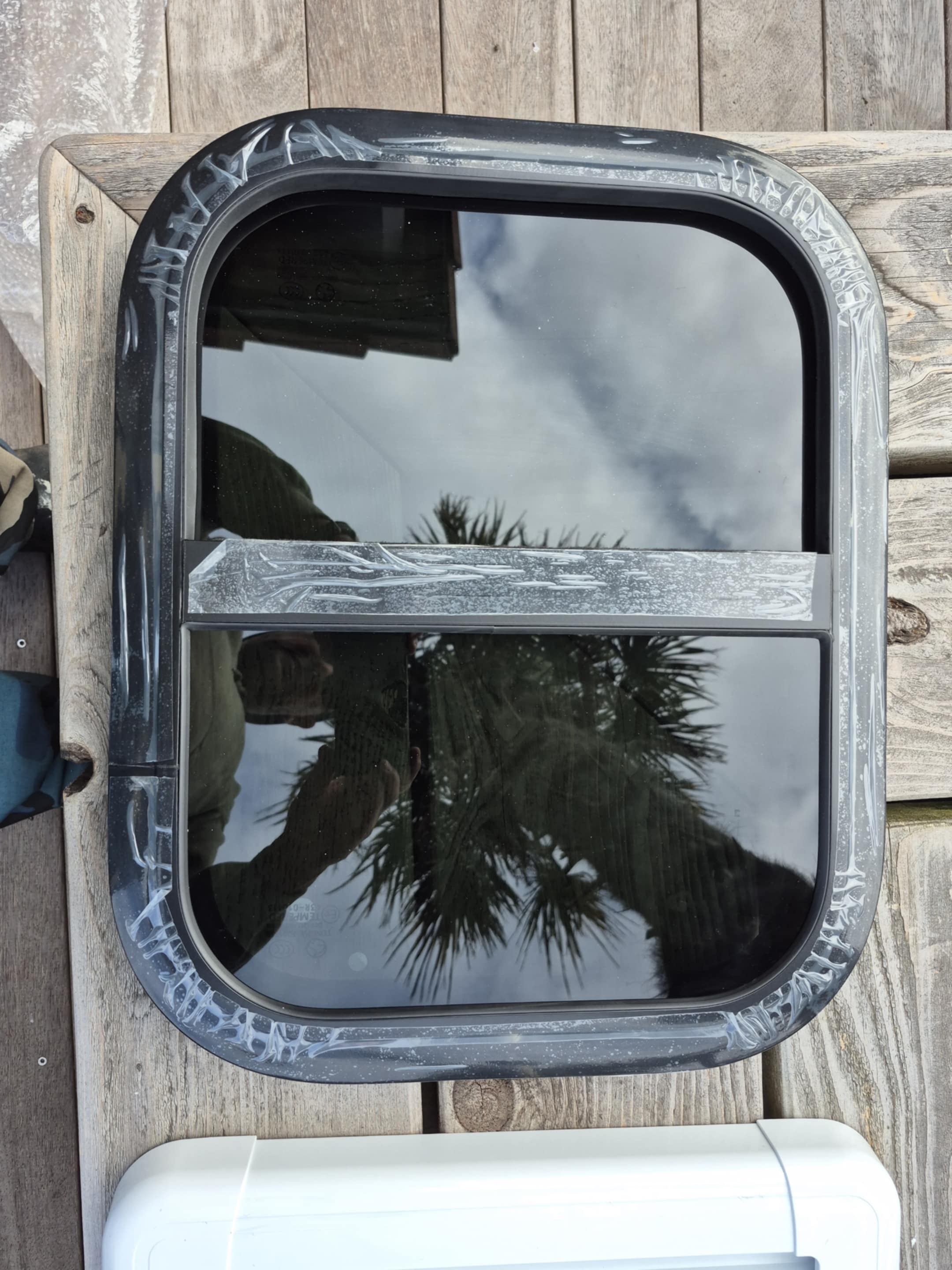 Sliding 500 x 400 Vertical lifting Tinted Glass Window